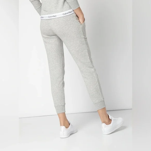 EUC CALVIN KLEIN GREY SWEATPANTS CROPPED JOGGERS S SMALL WOMANS - Picture 2 of 6
